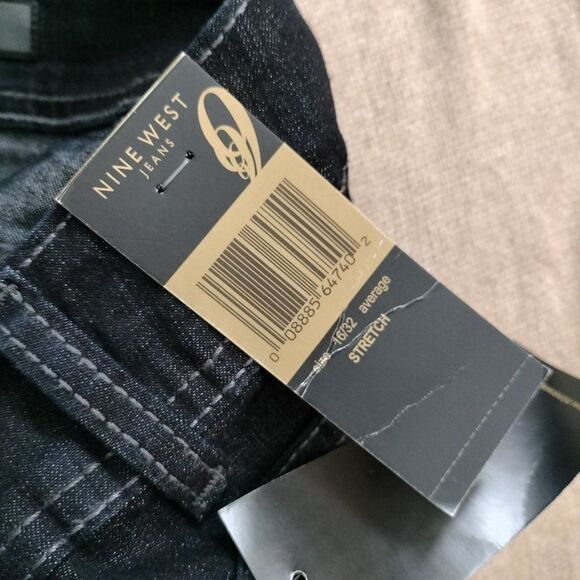 NWT Nine West Style Melanie Skimmer Missy Women Size 16/32 Average Capri Jeans - Picture 6 of 13